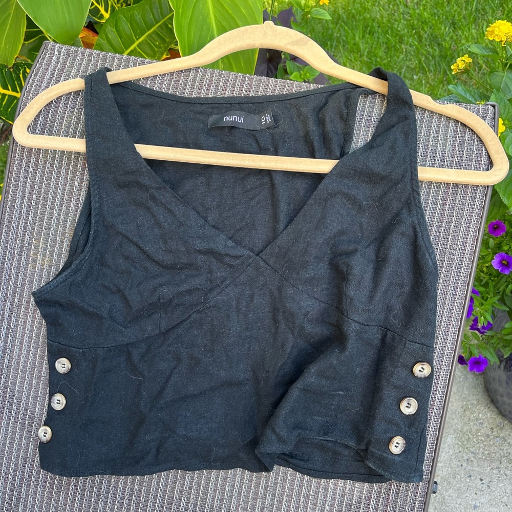 Black linen crop today